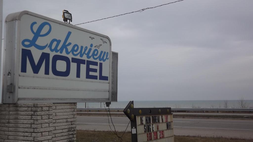 Lakeview Motel Two Rivers Ngoại thất bức ảnh